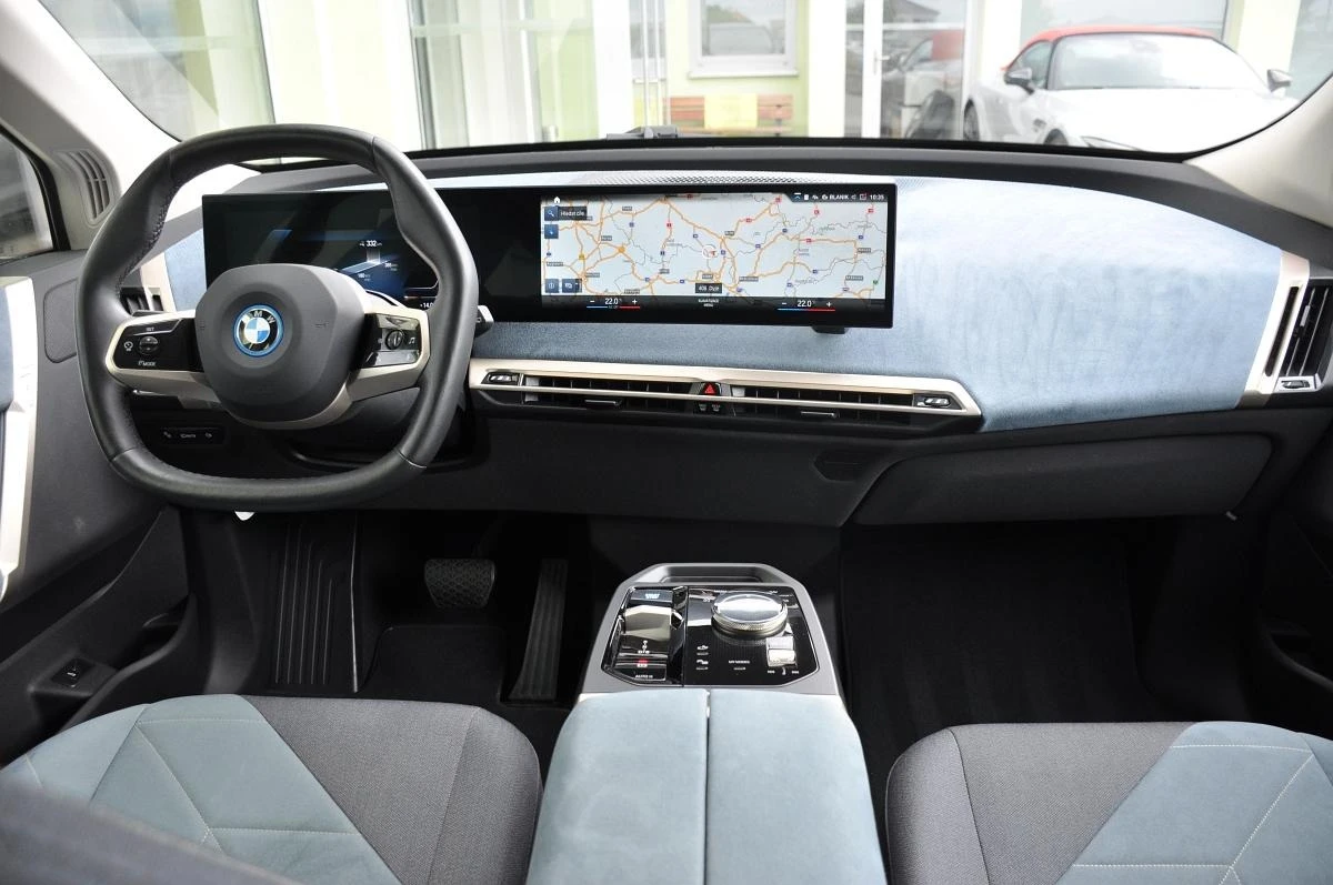 BMW iX xDrive40 - изображение 9