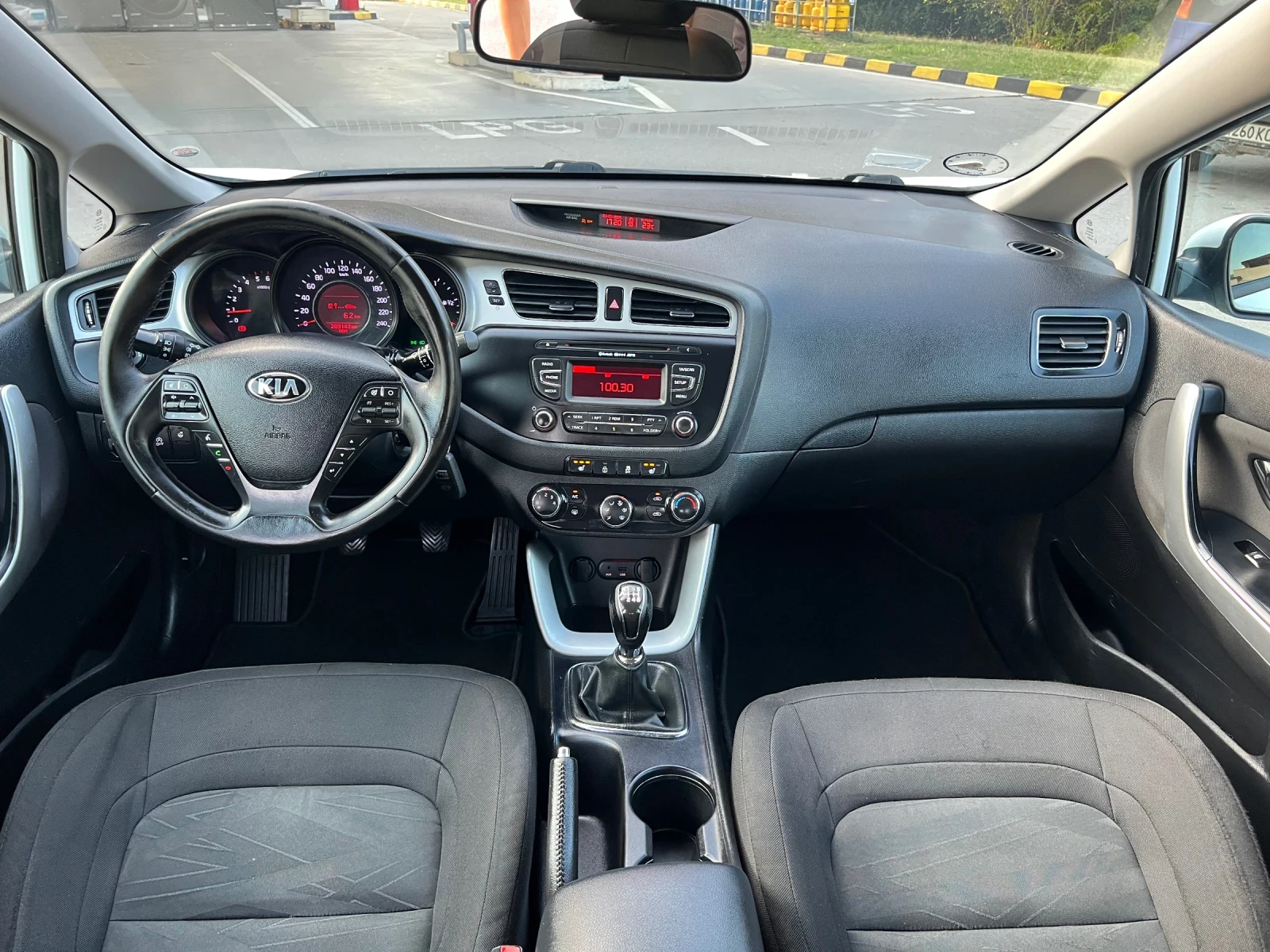 Kia Ceed 1.6CRDi 110кс* Климатик* евро 5 | Mobile.bg — изображение 13