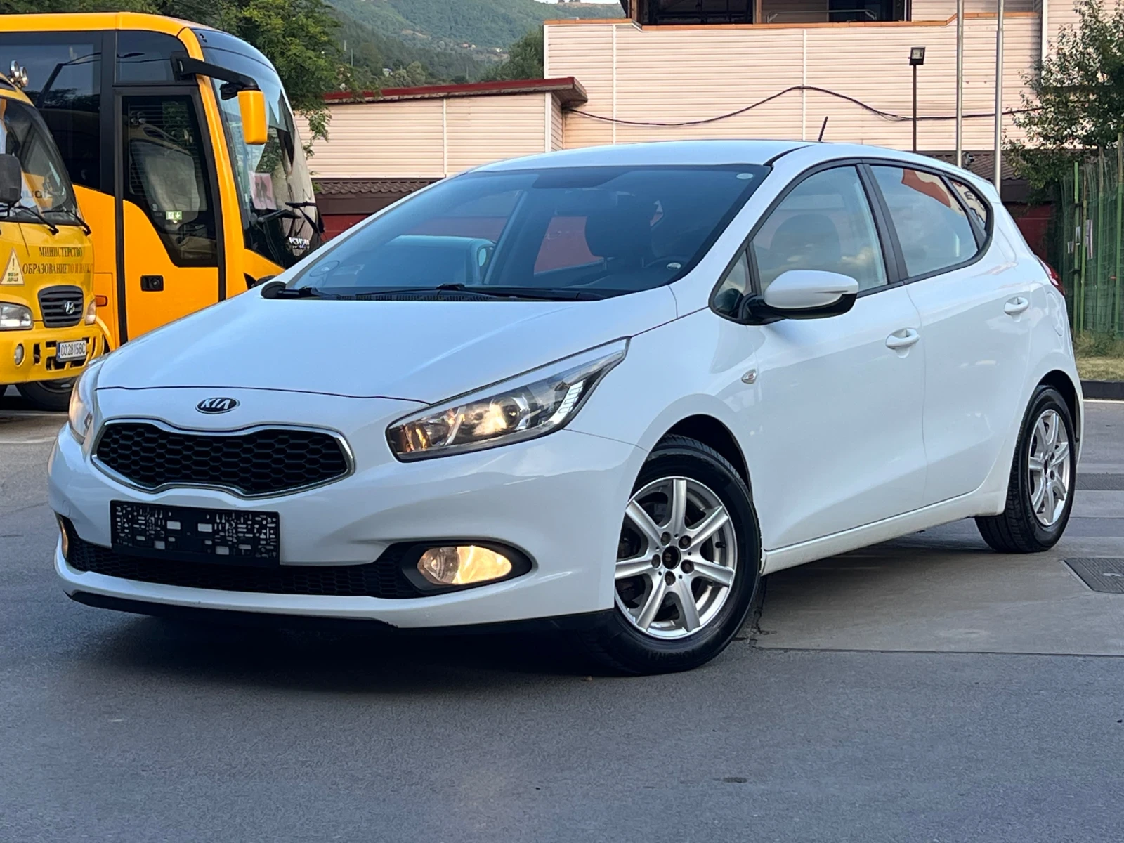 Kia Ceed 1.6CRDi 110кс* Климатик* евро 5 - изображение 2