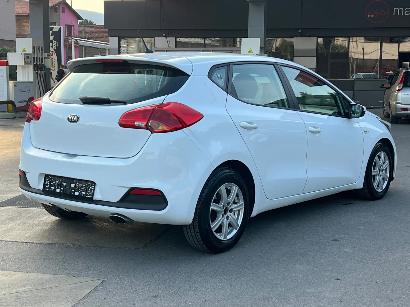 Kia Ceed 1.6CRDi 110кс* Климатик* евро 5 - изображение 7