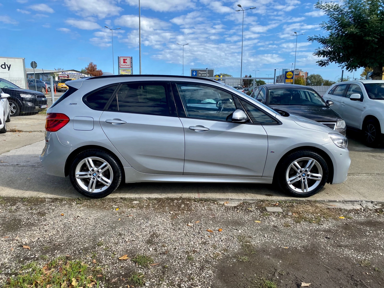 BMW 225 xe-Plug-in Hibrid, M. performance  - изображение 8