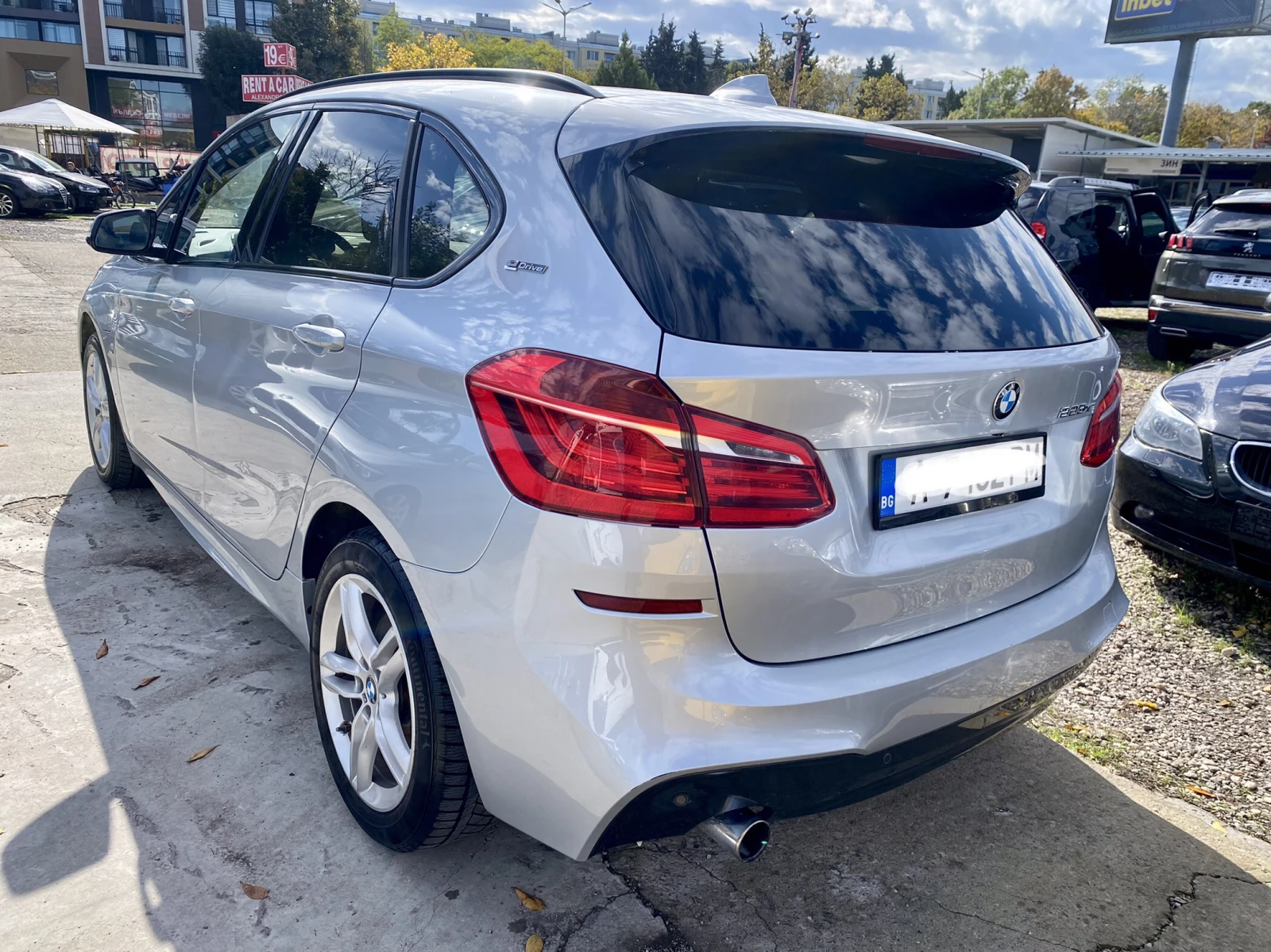 BMW 225 xe-Plug-in Hibrid, M. performance  - изображение 5