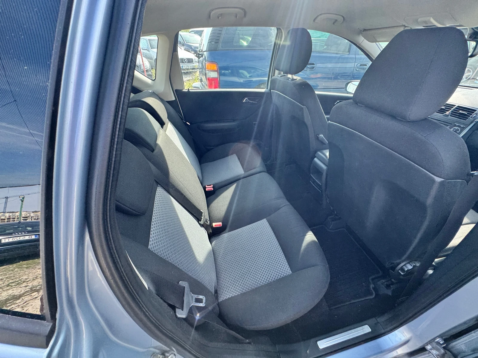 Mercedes-Benz A 150 Benzin  | Mobile.bg   12