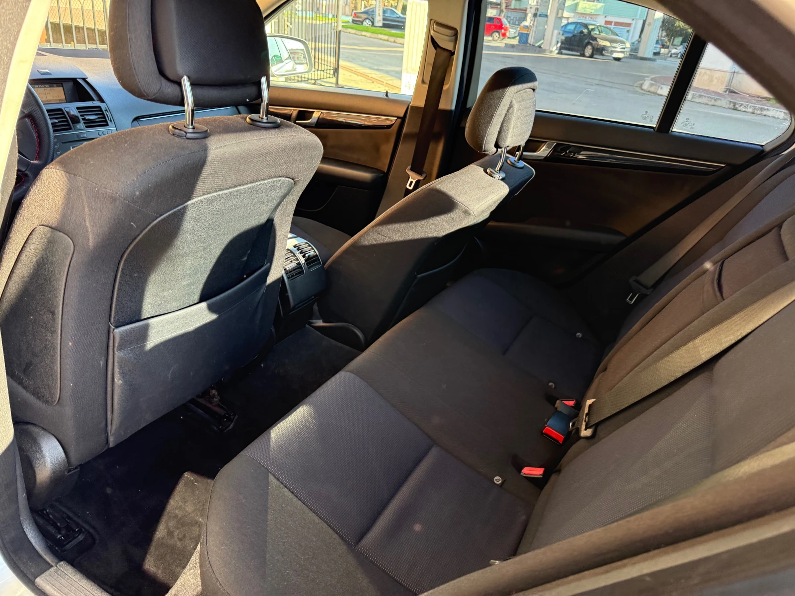 Mercedes-Benz C 200 НОВ ВНОС 158, 000КМ РЕАЛНИ - изображение 8