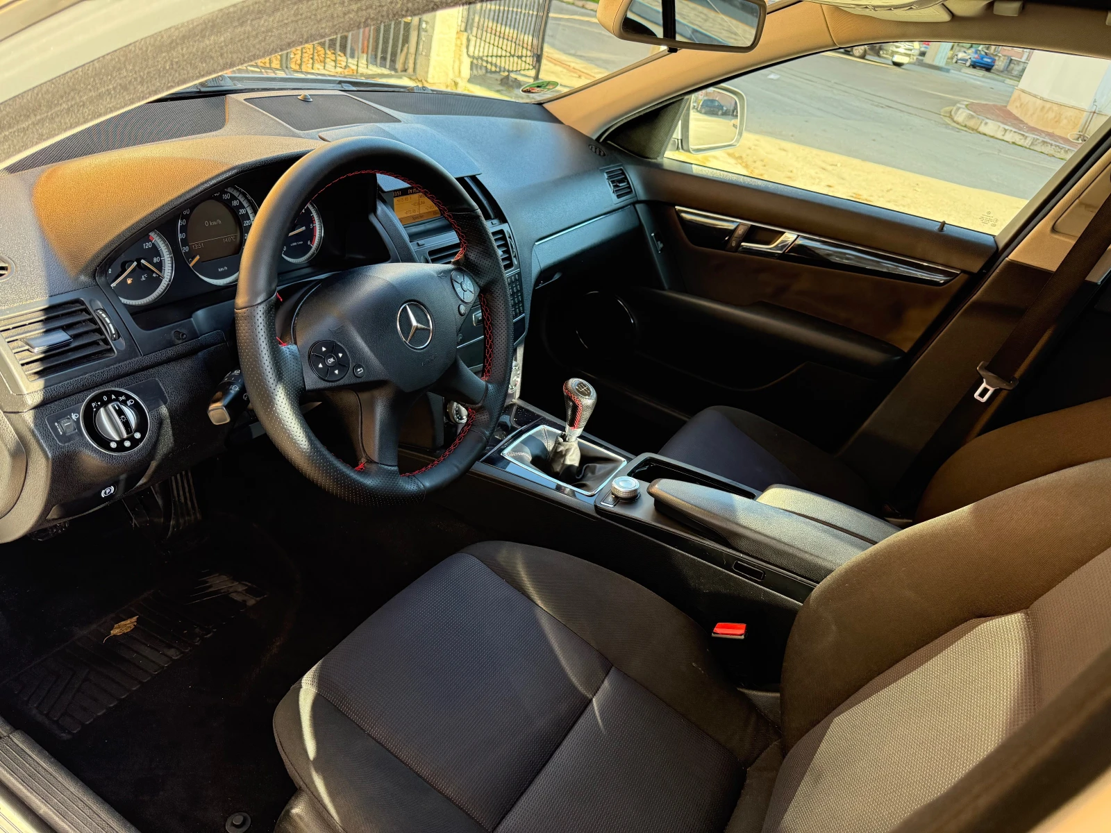 Mercedes-Benz C 200 НОВ ВНОС 158, 000КМ РЕАЛНИ - изображение 10