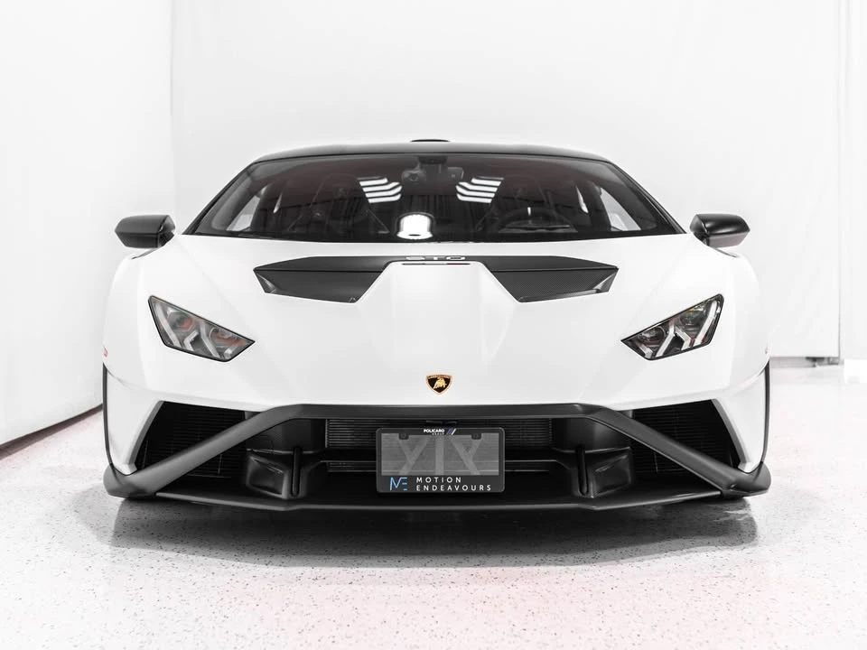 Lamborghini Huracan * STO* CARFAX * БЕЗ ПЪРВОНАЧАЛНА ВНОСКА - изображение 2