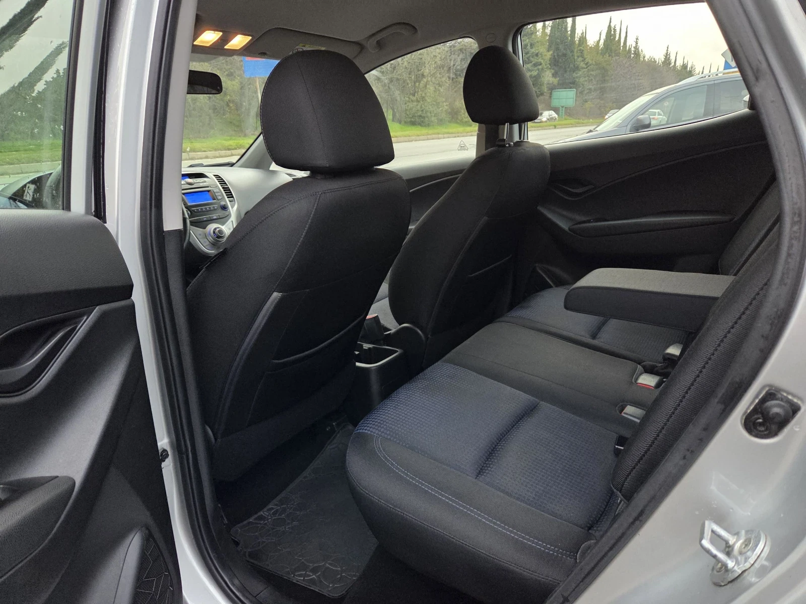 Hyundai Ix20 1, 4 tdi 90 hp 6 skorosti - изображение 9