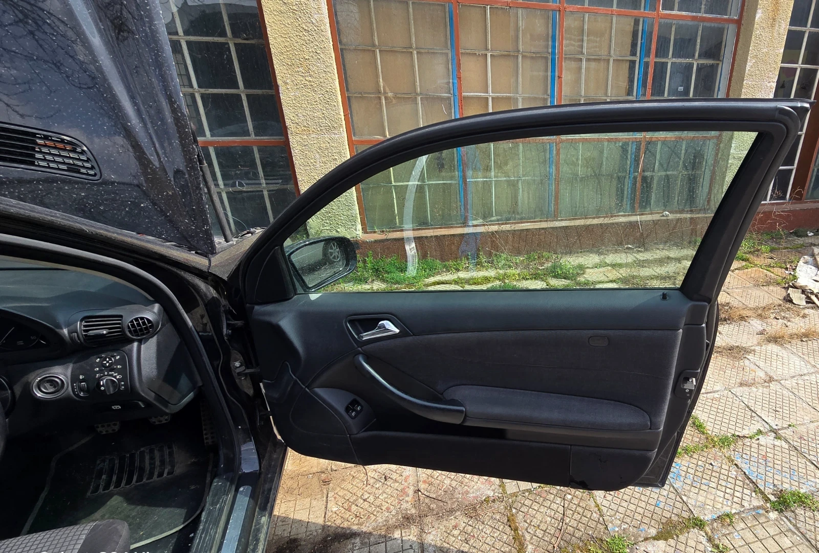 Mercedes-Benz C 220, снимка 7 - Автомобили и джипове - 53938907