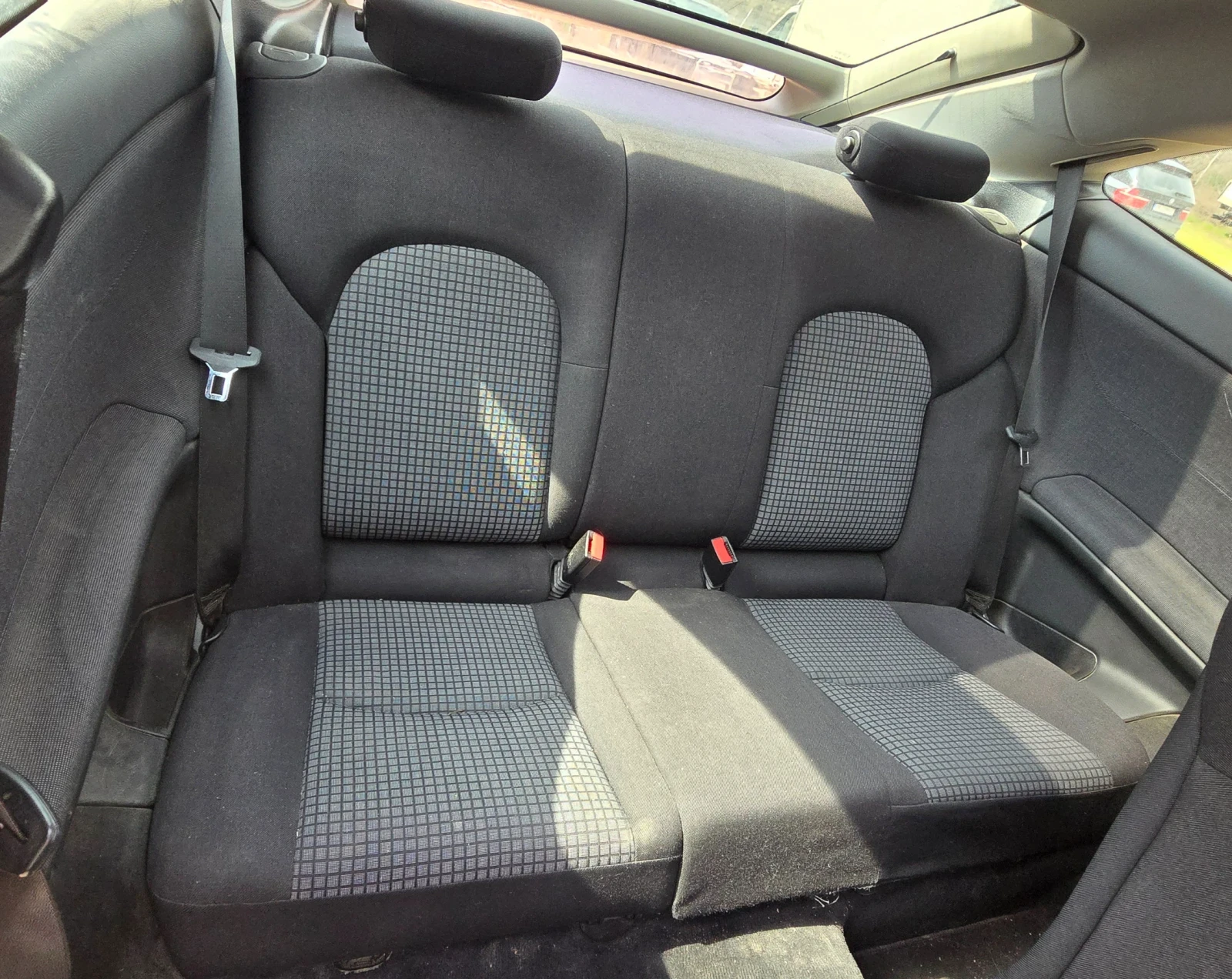 Mercedes-Benz C 220, снимка 4 - Автомобили и джипове - 53938907