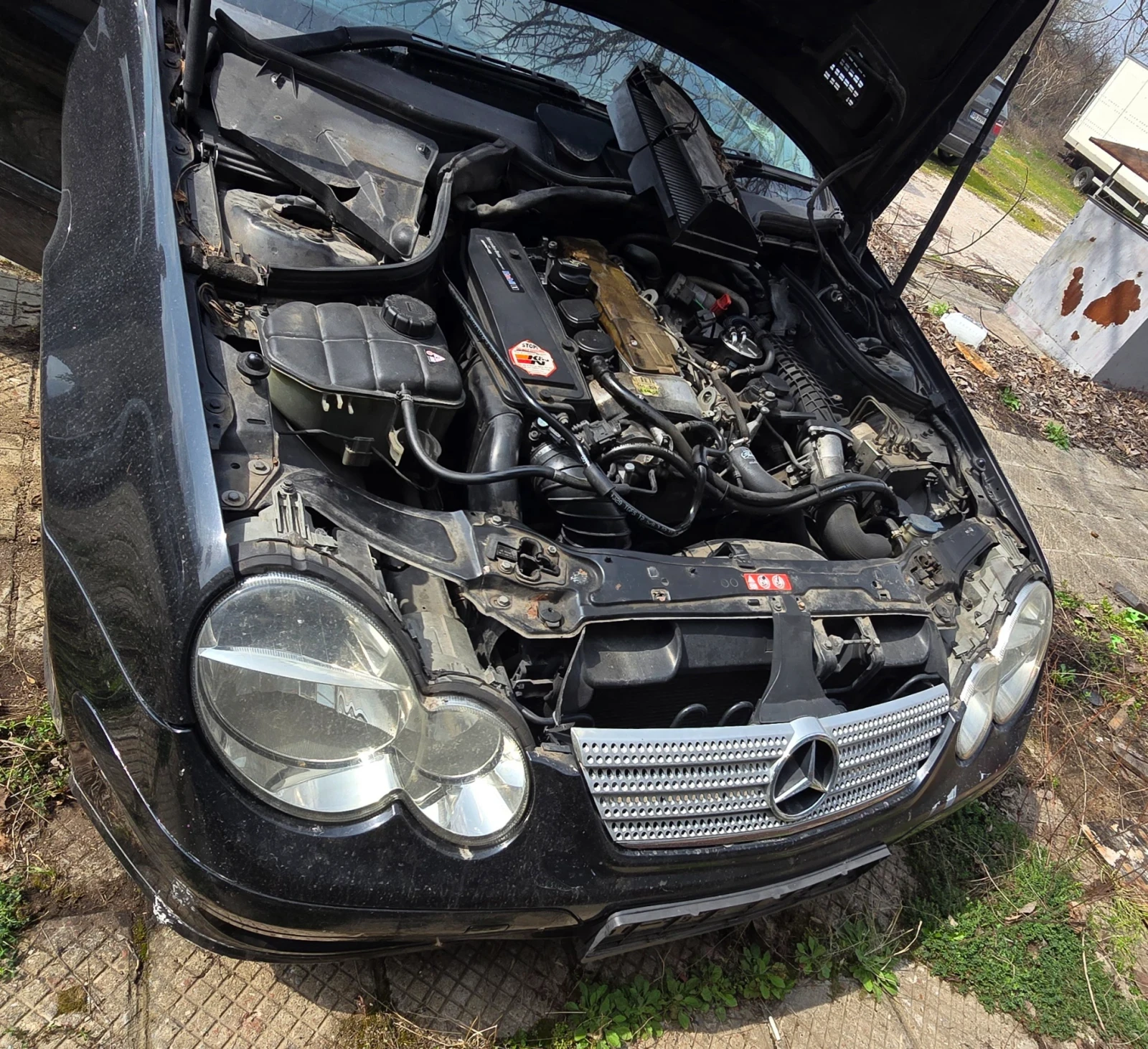 Mercedes-Benz C 220, снимка 9 - Автомобили и джипове - 53938907