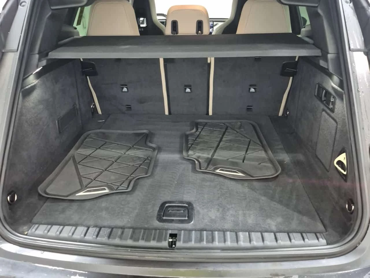 BMW iX M60  CARFAX | Mobile.bg � ����������� 14