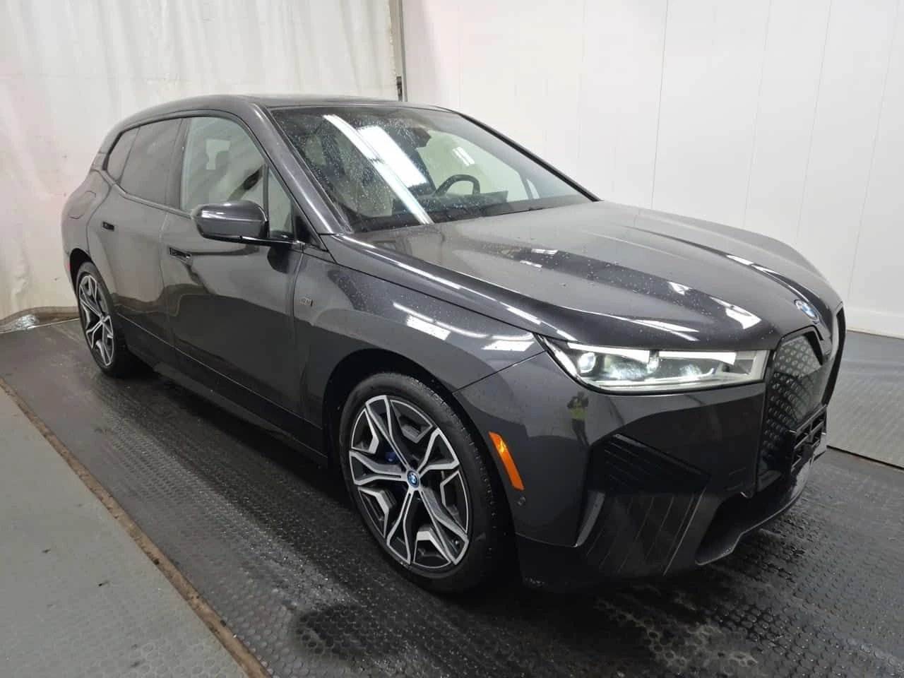 BMW iX M60  CARFAX | Mobile.bg � ����������� 2