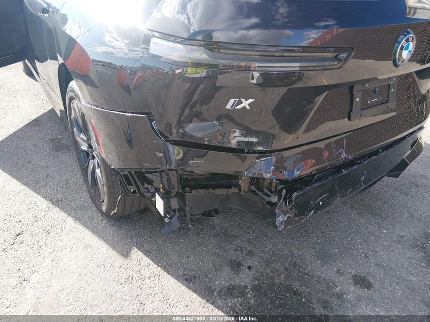 BMW iX xDrive50, снимка 6 - Автомобили и джипове - 54116163