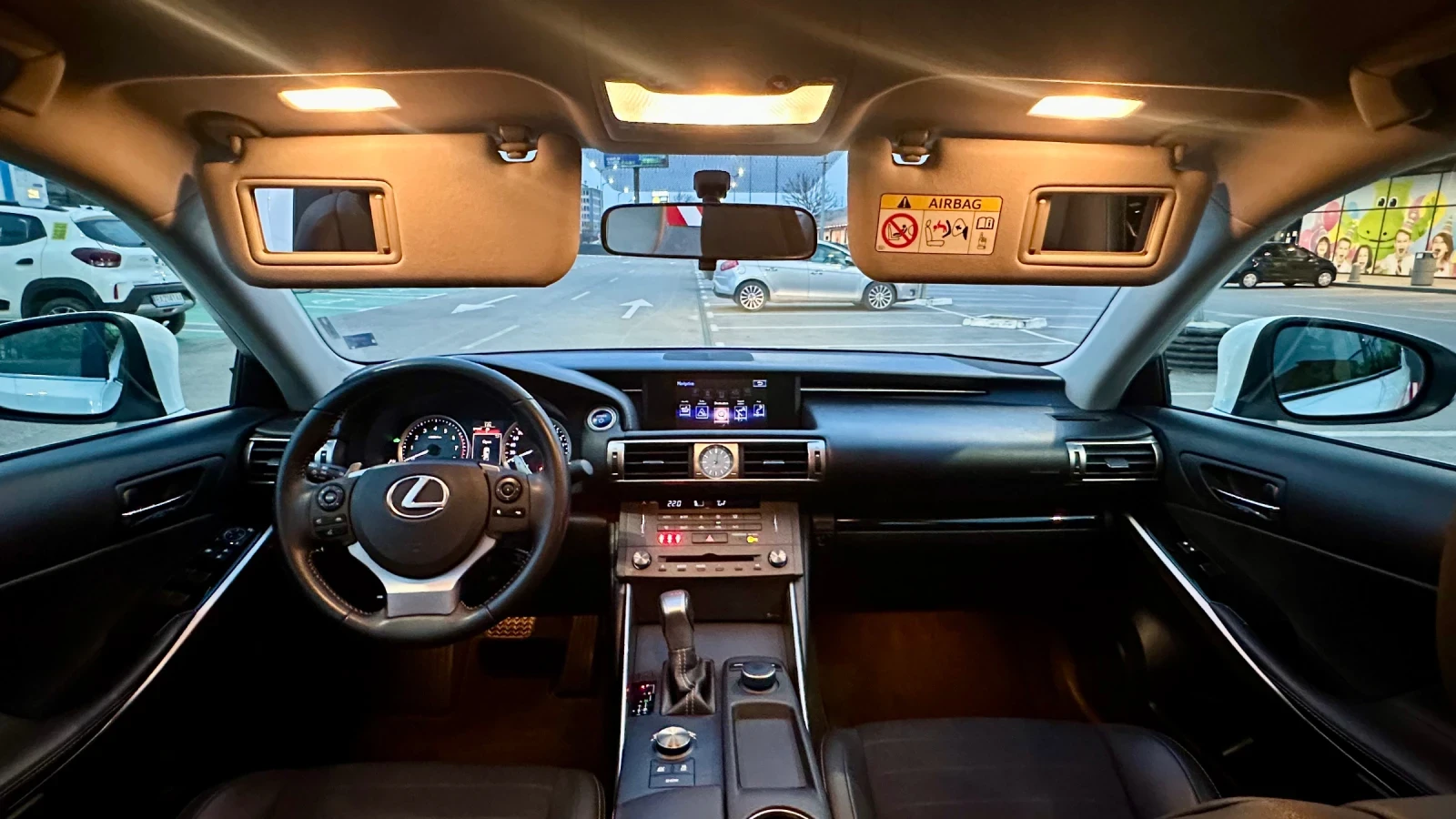 Lexus IS 300 2.5 Hybrid 156хил.км. Разход 5.5/100км! Облужен!, снимка 9 - Автомобили и джипове - 54411861