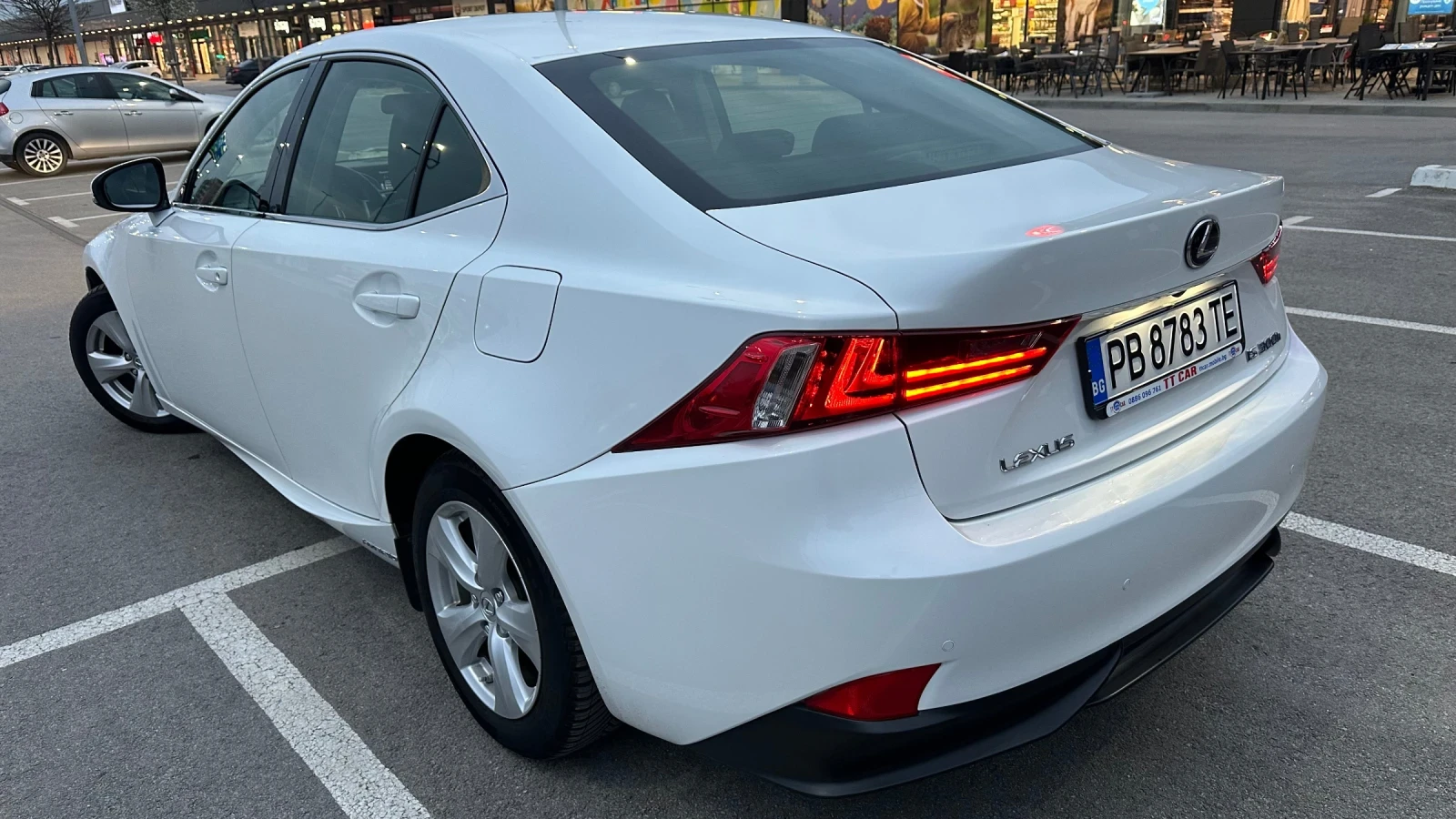 Lexus IS 300 2.5 Hybrid 156хил.км. Разход 5.5/100км! Облужен!, снимка 6 - Автомобили и джипове - 54411861