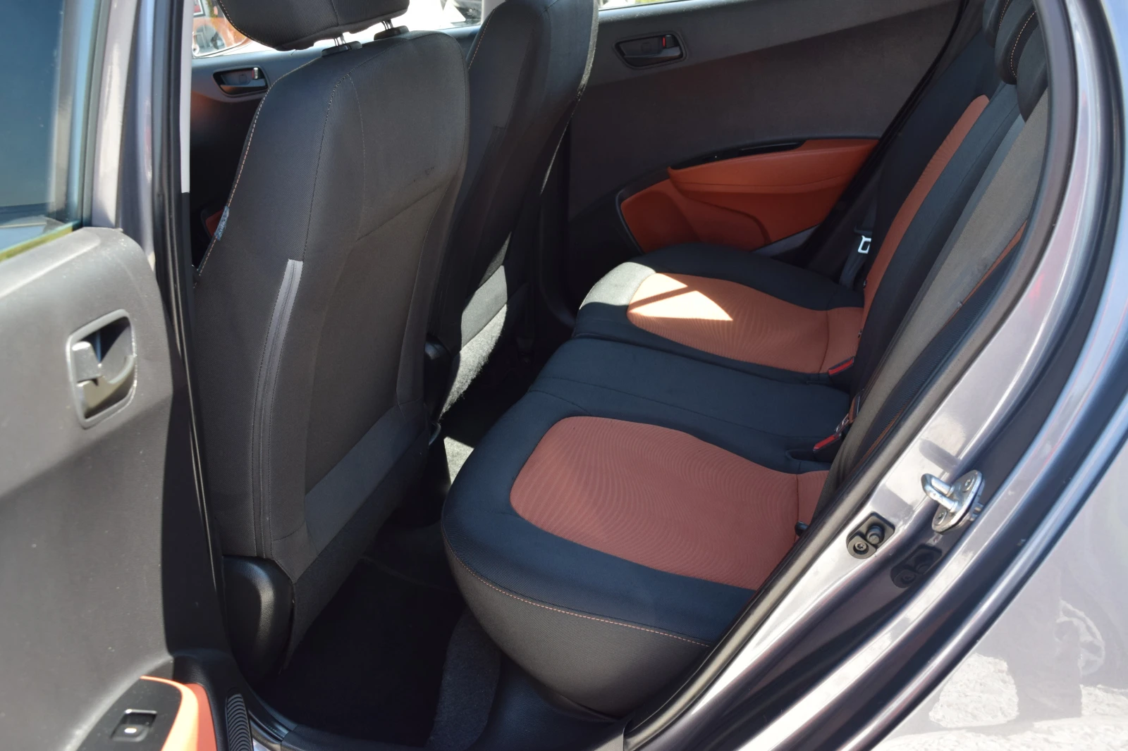 Hyundai I10 1.0i* Euro5B* , снимка 13 - Автомобили и джипове - 54438069