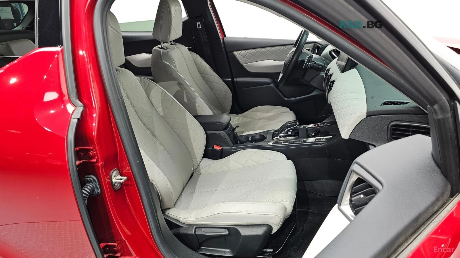 Citroen DS3 * CROSSBACK* 1.5BlueHDI* КОЖА* ПОДГРЕВ* NAVI* LED*, снимка 11 - Автомобили и джипове - 54720202