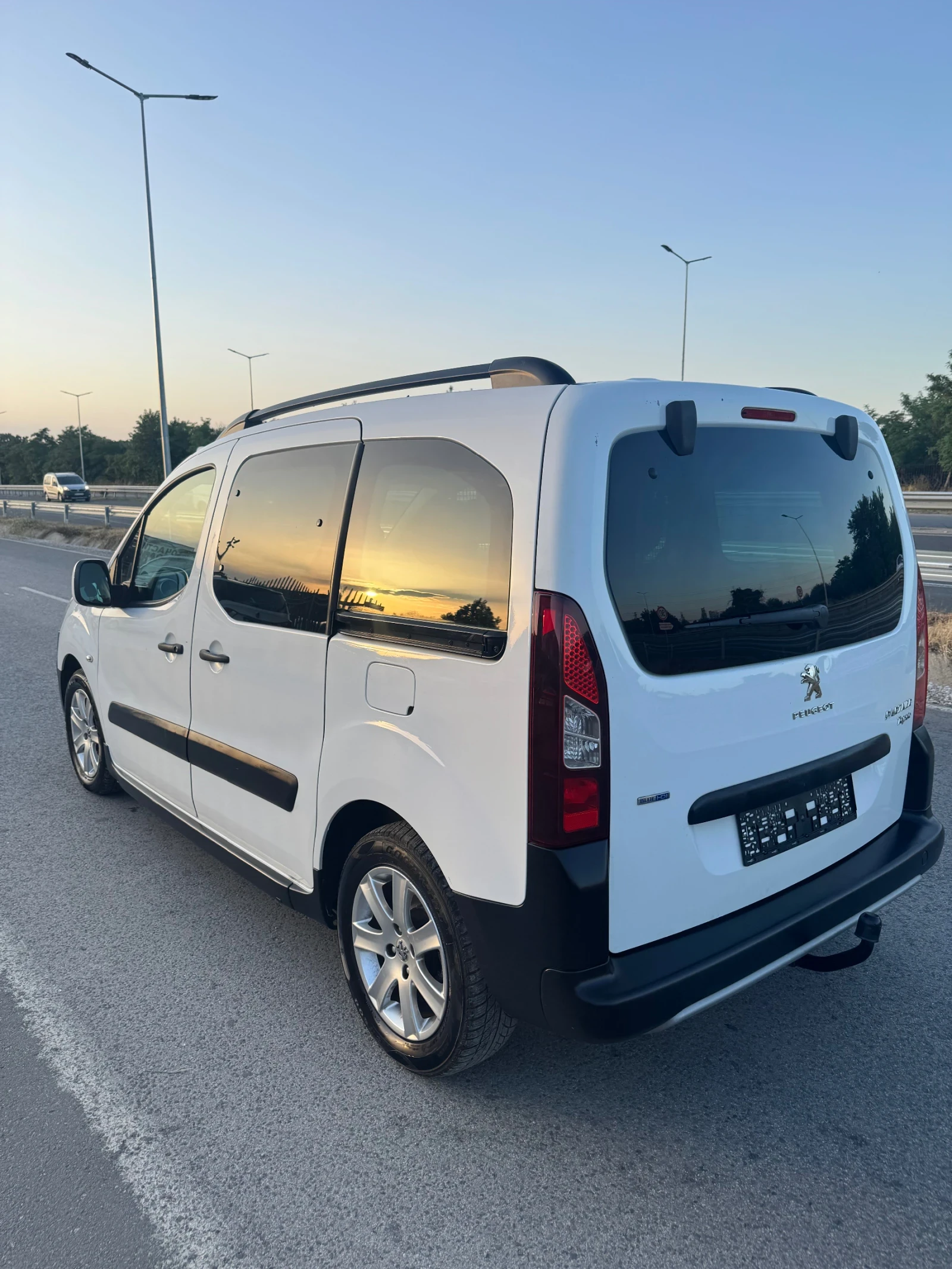 Peugeot Partner 1.6ehdi 120к.с, снимка 6 - Автомобили и джипове - 55426303