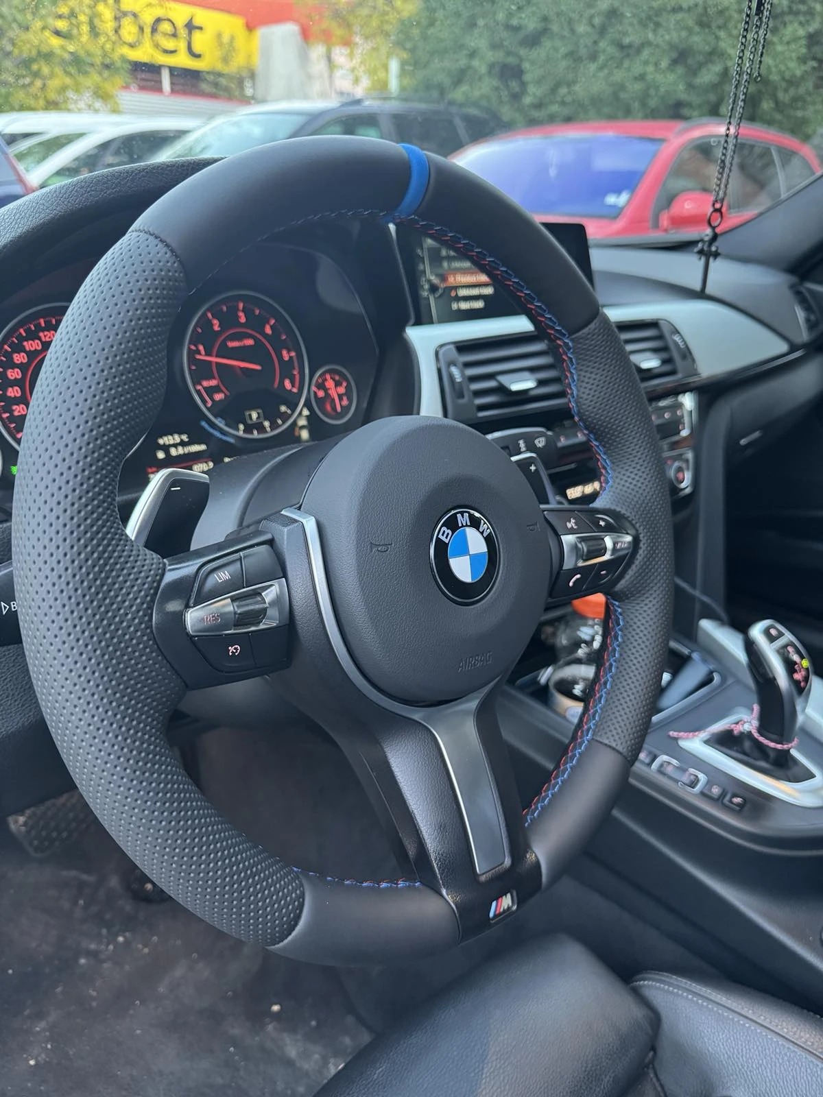 BMW 320 320D XDRIVE, снимка 15 - Автомобили и джипове - 55565173