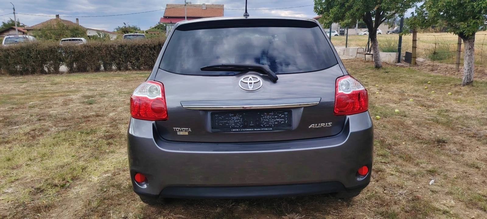 Toyota Auris 1.6i-132к.с, снимка 6 - Автомобили и джипове - 56200951