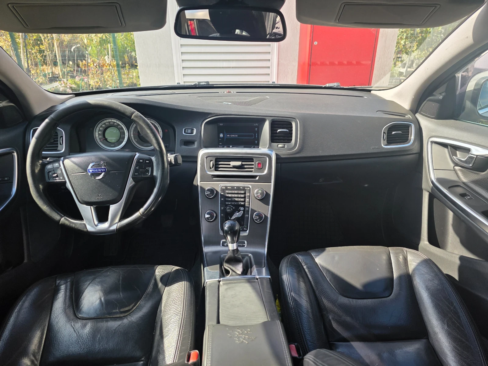 Volvo S60 D5, снимка 3 - Автомобили и джипове - 56477126