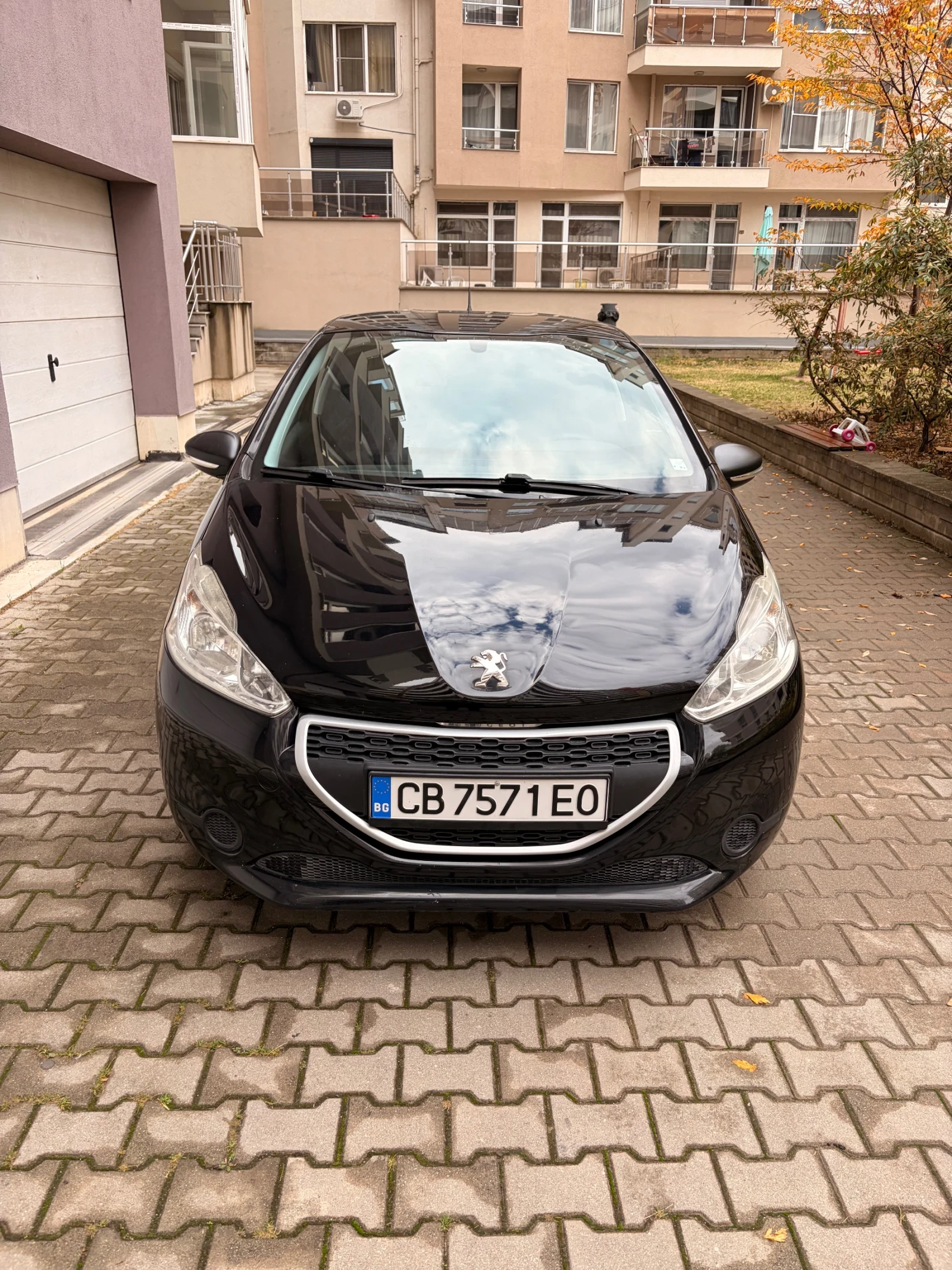 Peugeot 208, снимка 2 - Автомобили и джипове - 56636687