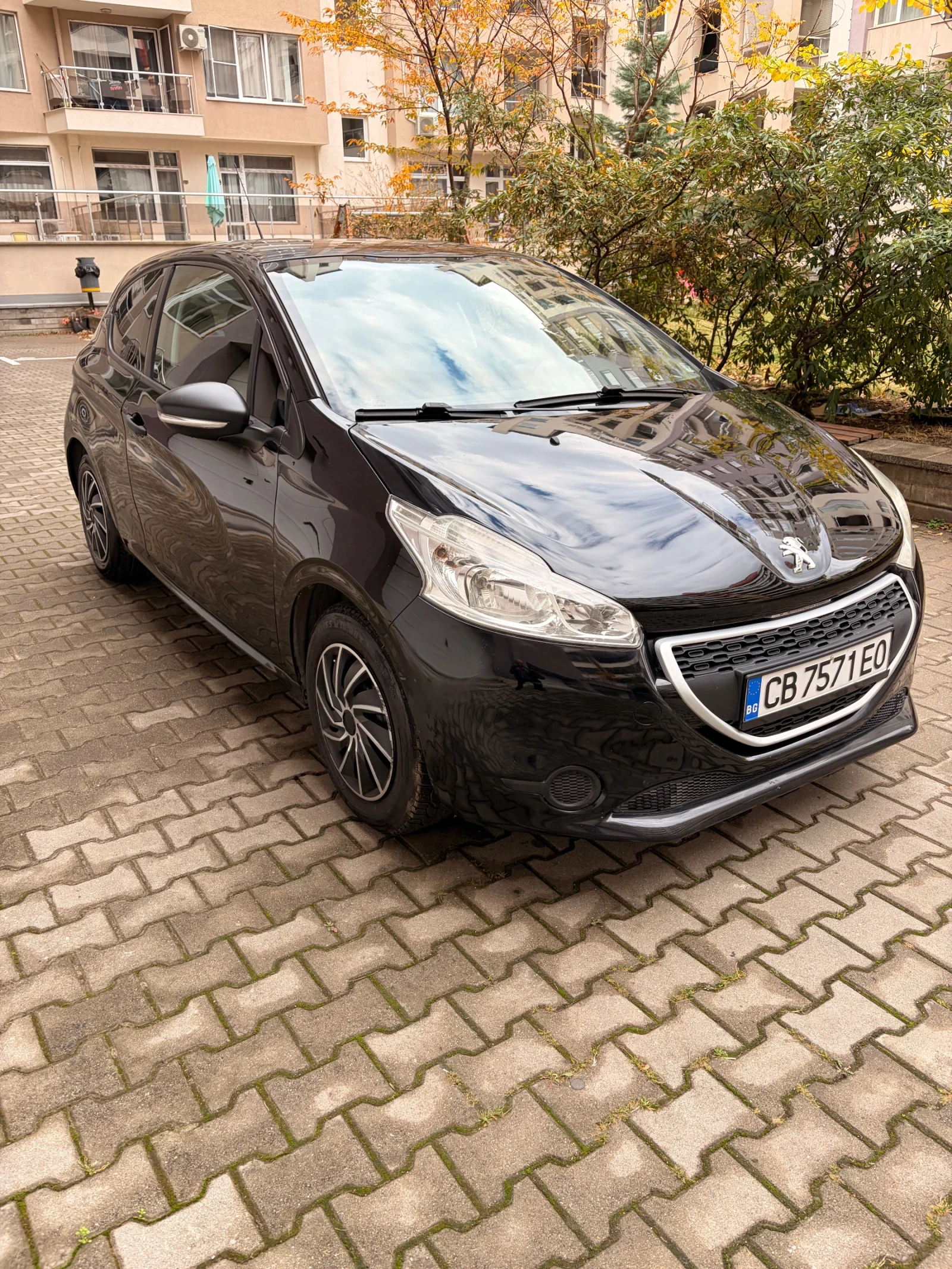 Peugeot 208, снимка 3 - Автомобили и джипове - 56636687