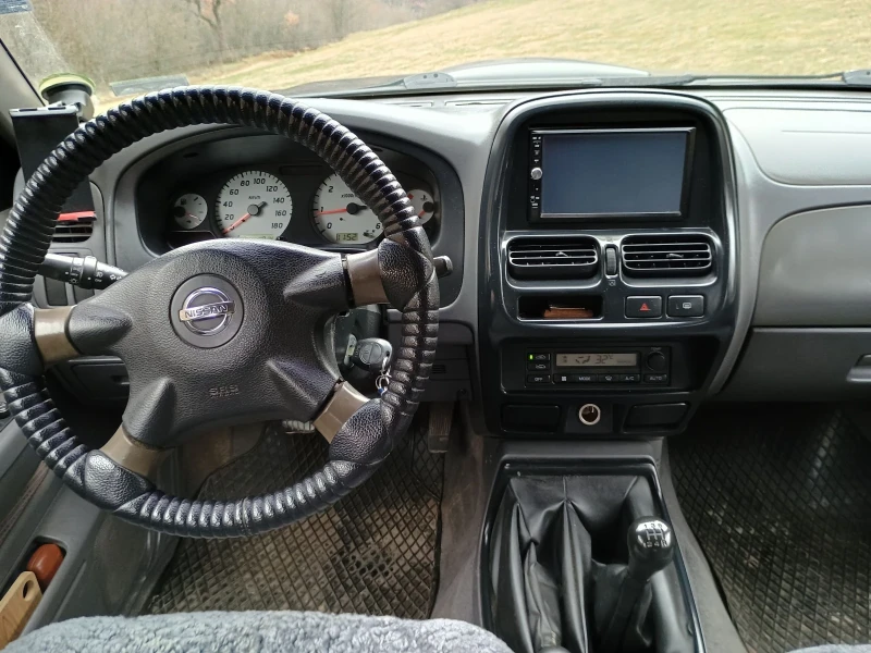 Nissan Navara 2.5D, снимка 5 - Автомобили и джипове - 49034386