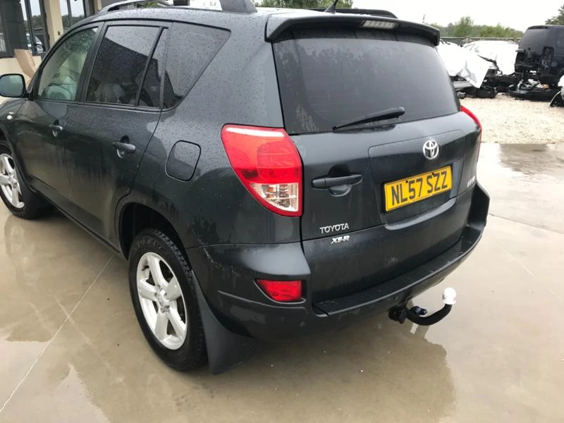 Toyota Rav4 2.2d4d-43 Броя!!!, снимка 5 - Автомобили и джипове - 34471799