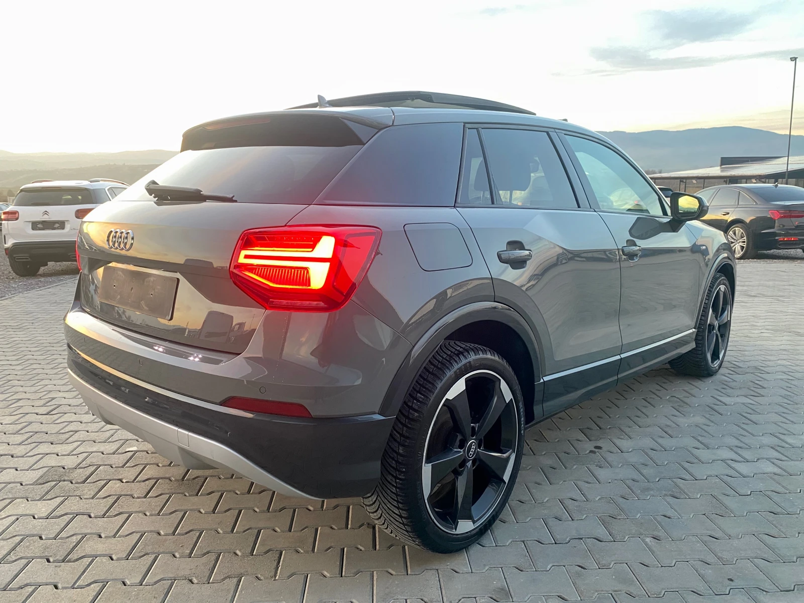 Audi Q2 2.0TDI 190 ks 4x4 - изображение 4