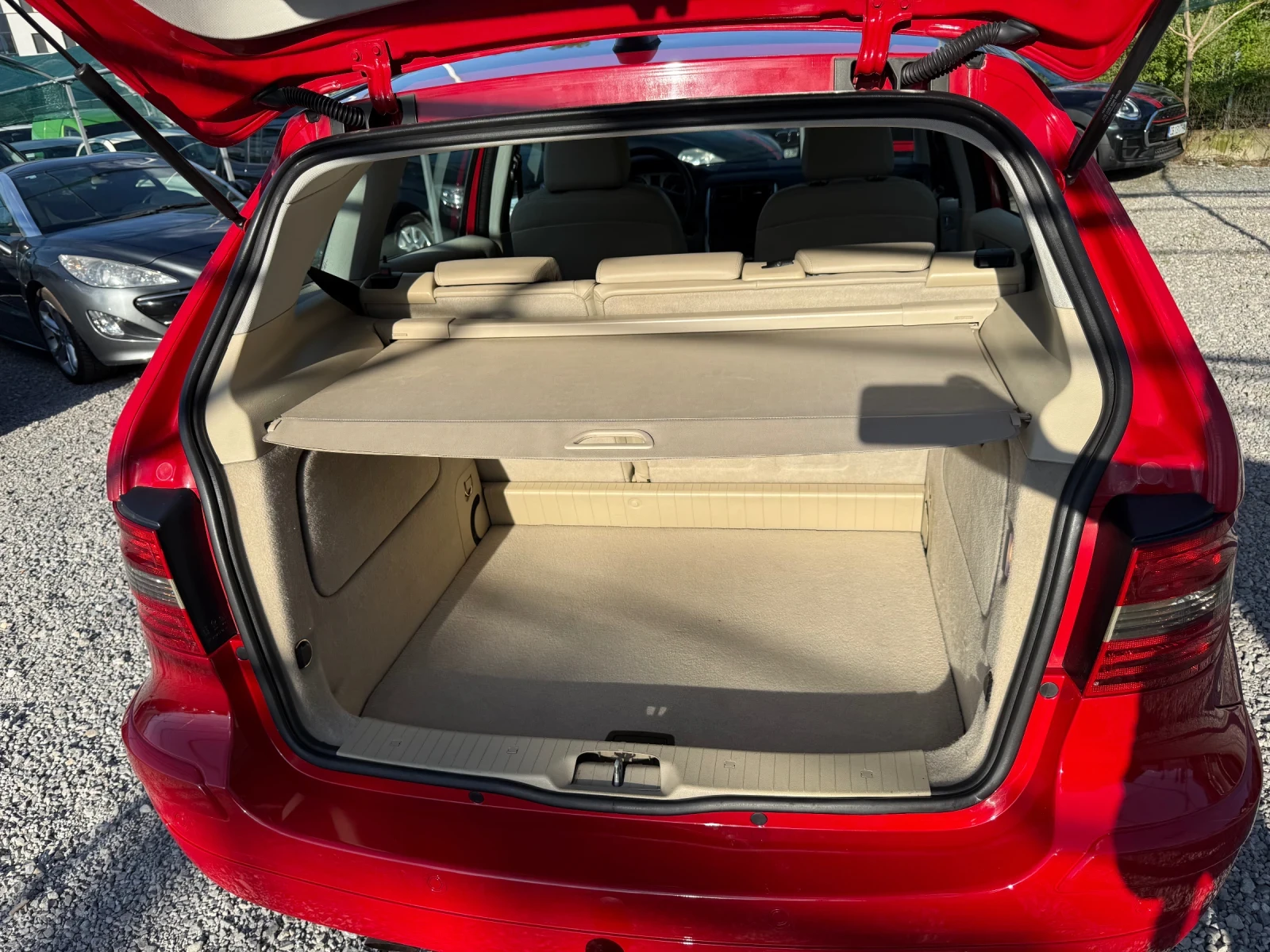 Mercedes-Benz B 200 2.0i * * БЕНЗИН* * ПАРКТРОНИК* * КОЖА* СЕРВИЗНА ИС | Mobile.bg — изображение 17
