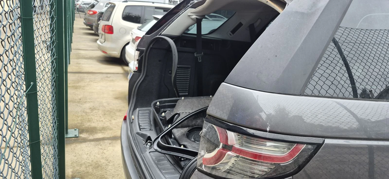 Land Rover Discovery 2.2 D 4x4  2016 г. 224DT    само на части  - изображение 2