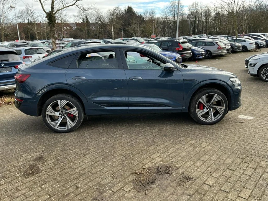 Audi Q8  E-tron Sportback 55 S Line, снимка 3 - Автомобили и джипове - 54109953