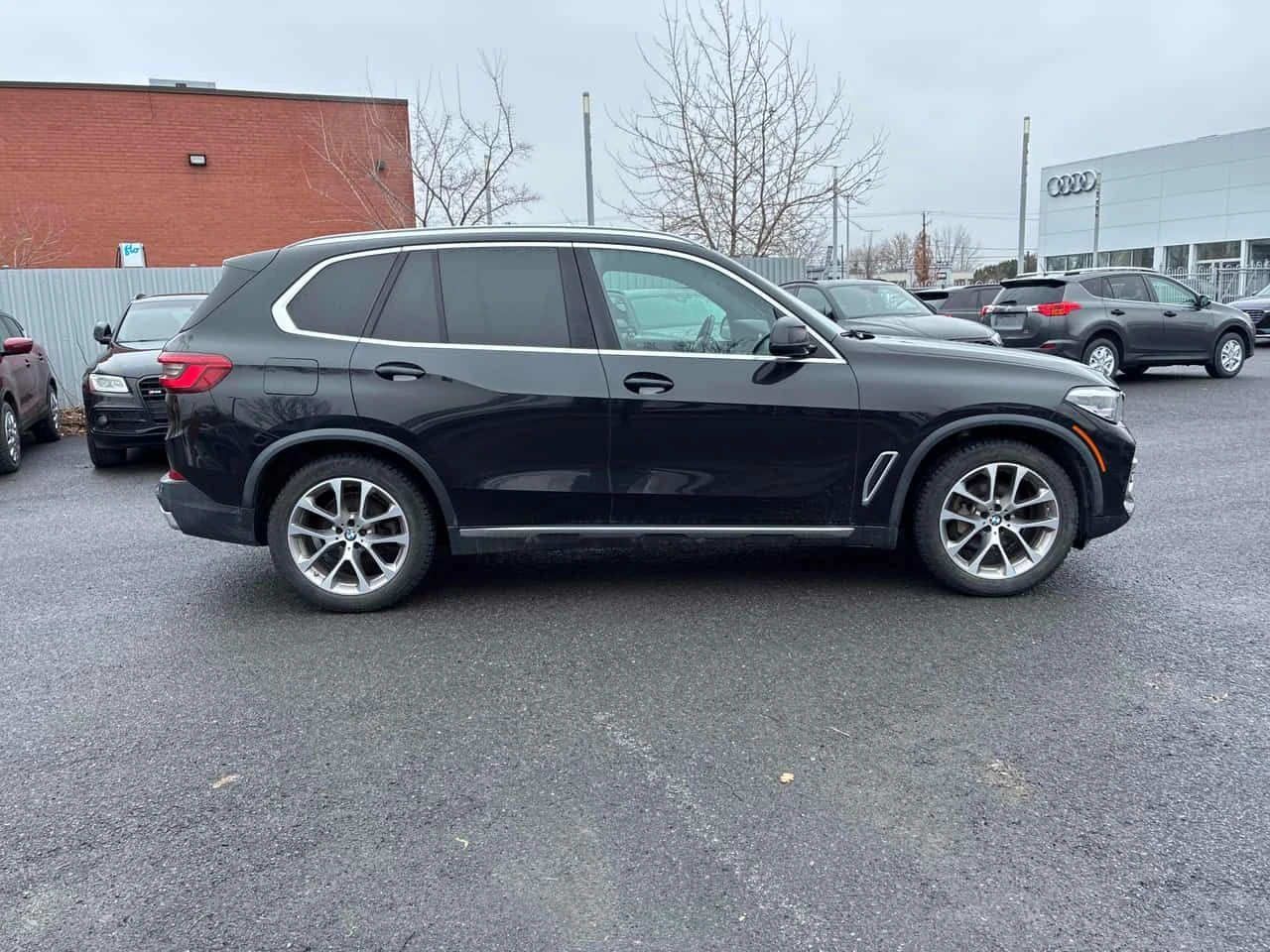 BMW X5 xDrive40i/CARFAX/AMBIENT/ПАНОРАМА, снимка 4 - Автомобили и джипове - 54223176