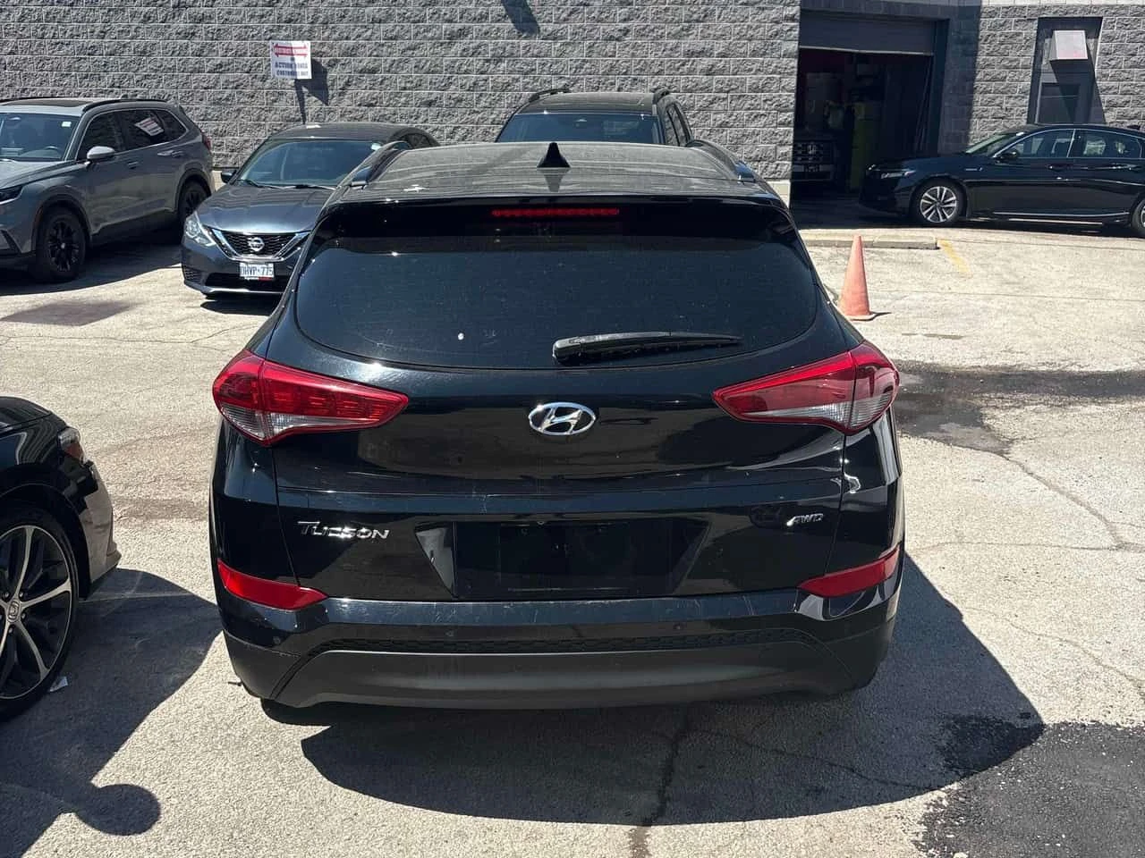 Hyundai Tucson * Luxury * ПОДГРЕВИ * МЪРТВА ТОЧКА, снимка 4 - Автомобили и джипове - 54748161