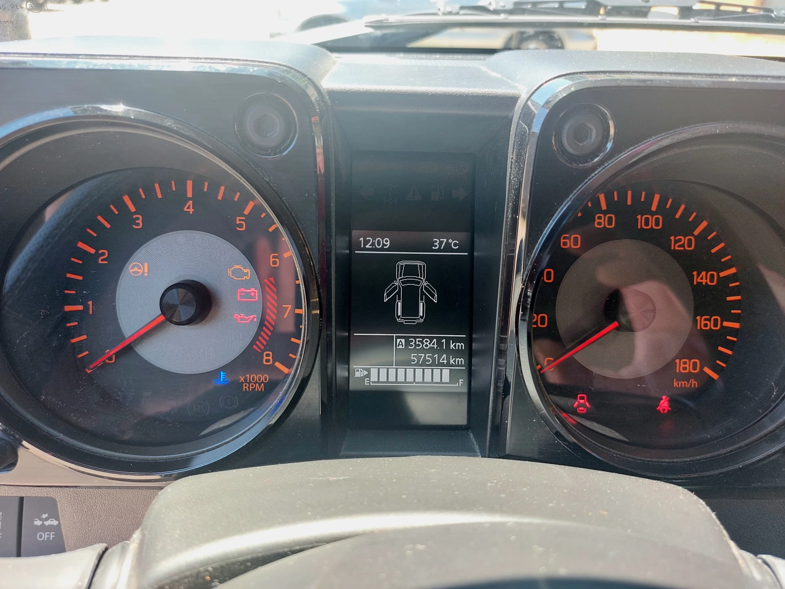 Suzuki Jimny 1 СОБСТВЕНИК, снимка 11 - Автомобили и джипове - 55204113