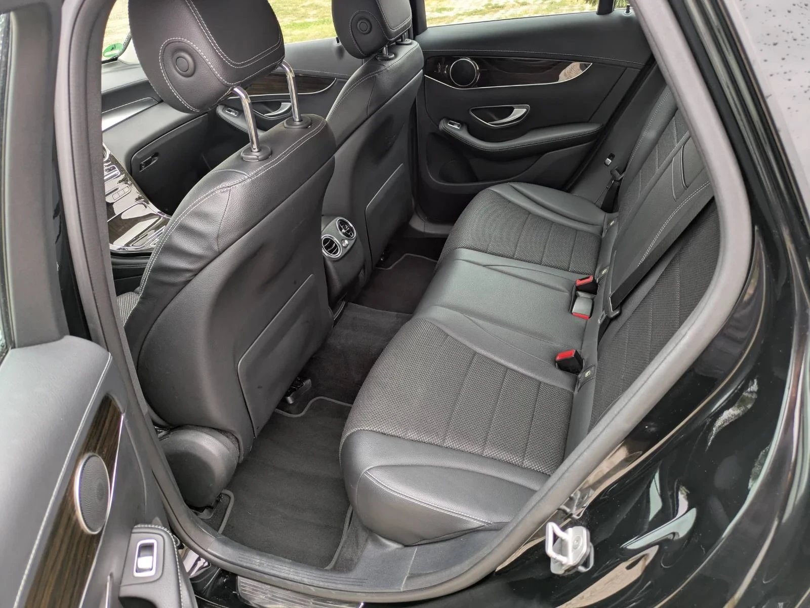 Mercedes-Benz GLC 220 4Matic ГЕРМАНИЯ Сервизна история, снимка 9 - Автомобили и джипове - 56243922
