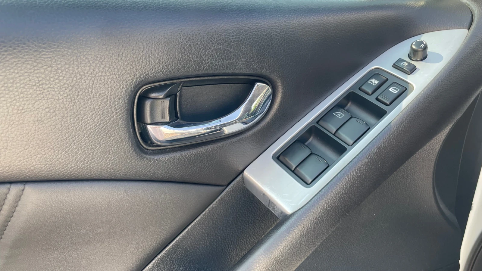 Nissan Murano 2.5dci 190к.с. 4х4 NAVI/ АВТОМАТ, снимка 12 - Автомобили и джипове - 56335521