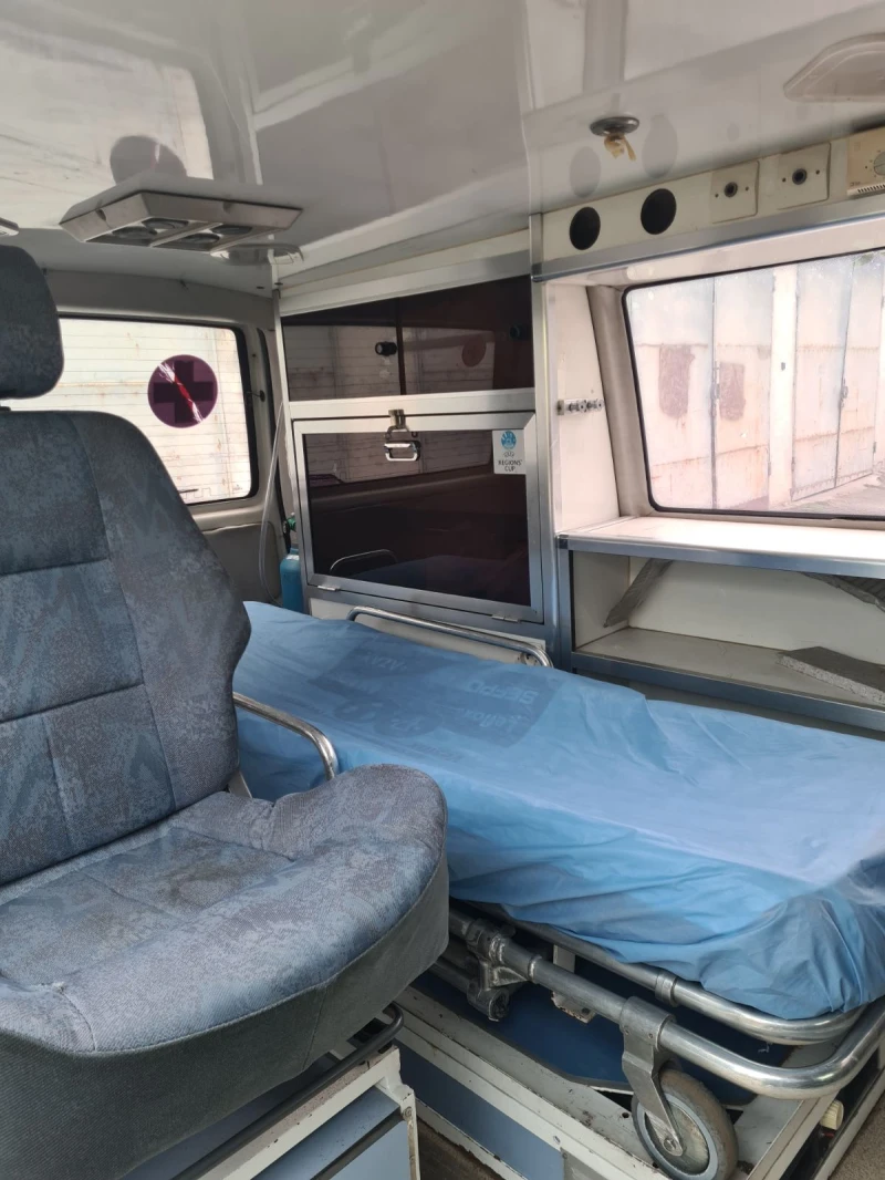 VW T5, снимка 5 - Бусове и автобуси - 53303898