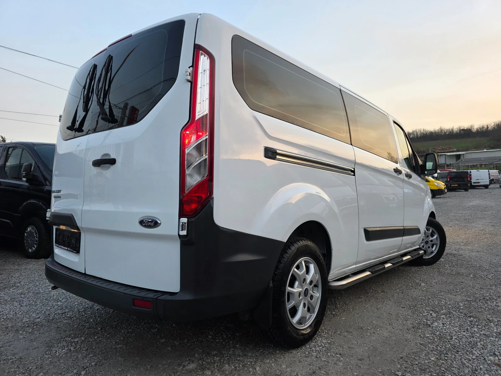 Ford Transit Custom 2.2tdci Евро5 8+ 1 Дълга база - изображение 4