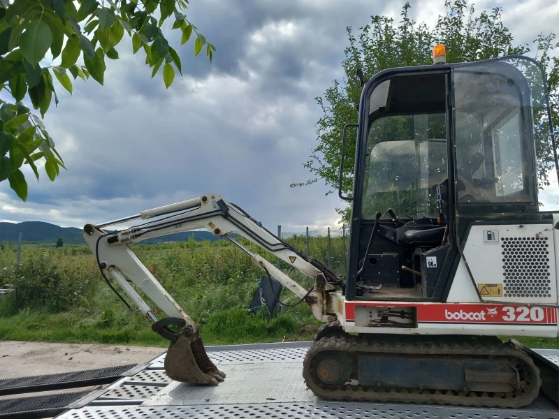 Багер Bobcat 320, снимка 4 - Индустриална техника - 48092306