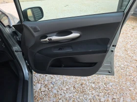 Toyota Auris 1.6 VVTI Автоматик Навигация Климатроник, снимка 7