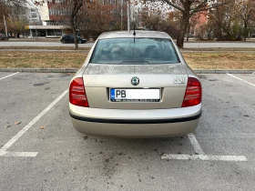 Skoda Superb 2.0i, снимка 4