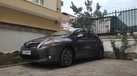 Toyota Auris 2.0 D4D, снимка 3