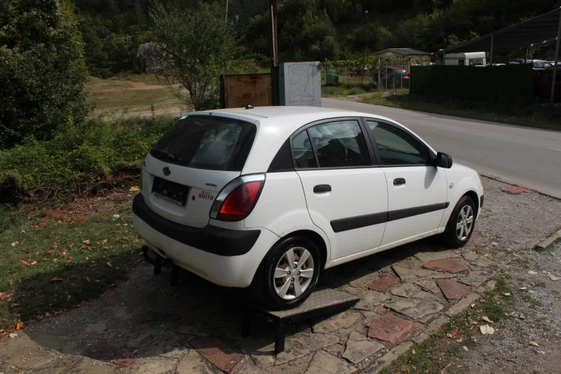 Kia Rio 1.4I НОВ ВНОС, снимка 5 - Автомобили и джипове - 47403644