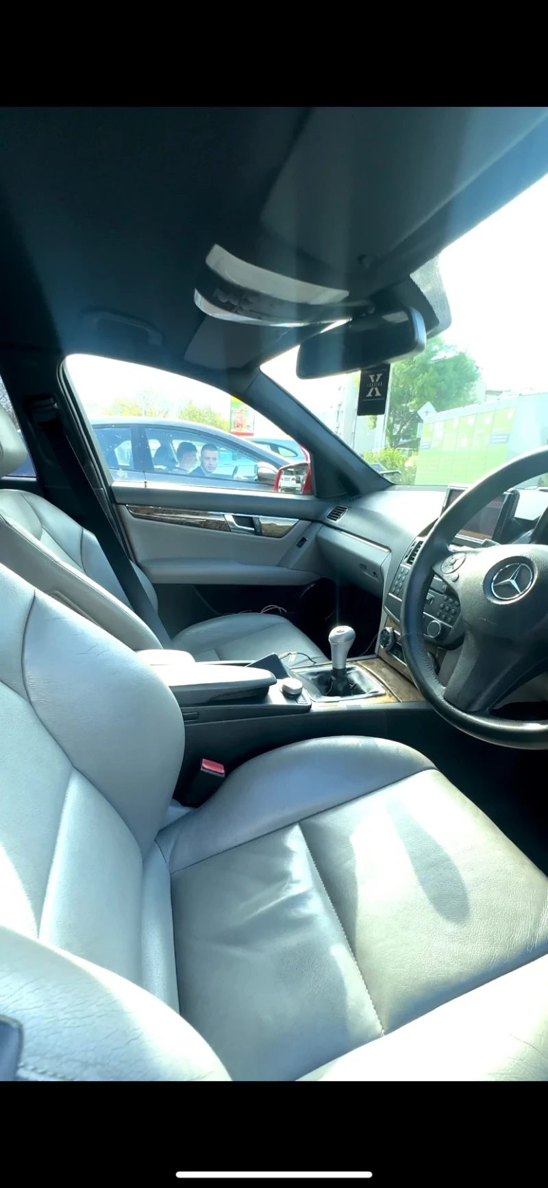 Mercedes-Benz C 220 Десен волан, снимка 10 - Автомобили и джипове - 52423616