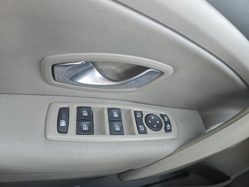 Renault Megane 1.9 dCi 130 к.с. дизел BVM6, снимка 12 - Автомобили и джипове - 51556140