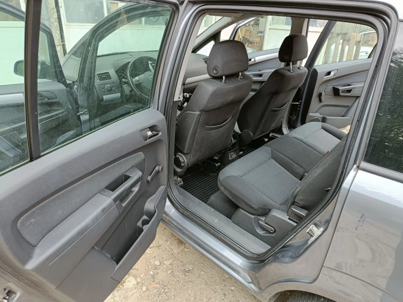 Opel Zafira 1.9 cdti, снимка 11 - Автомобили и джипове - 51915634
