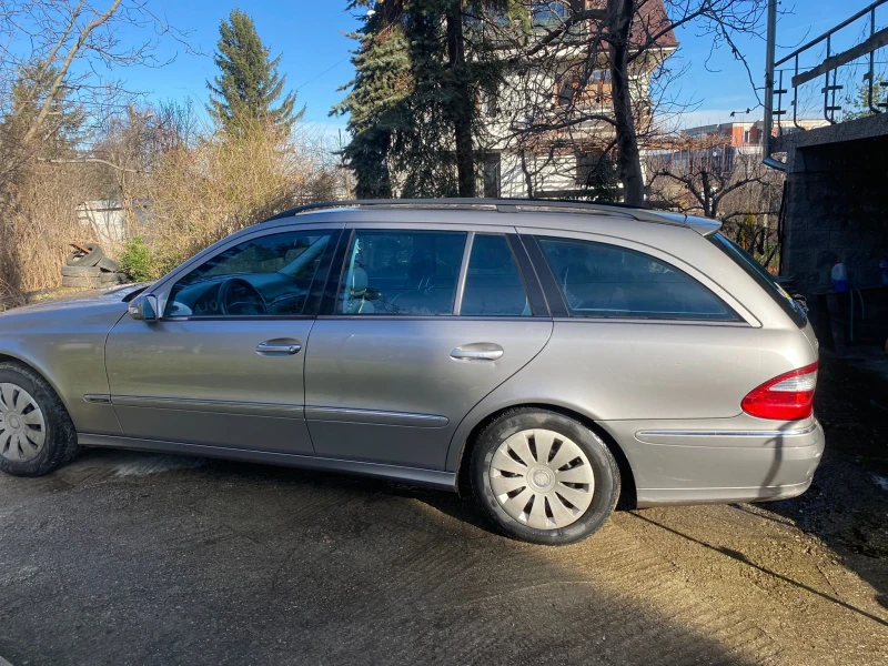 Mercedes-Benz E 270 Avantgarde , снимка 13 - Автомобили и джипове - 53463230