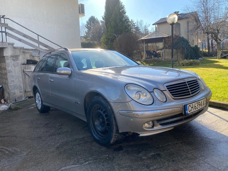Mercedes-Benz E 270 Avantgarde , снимка 11 - Автомобили и джипове - 53463230
